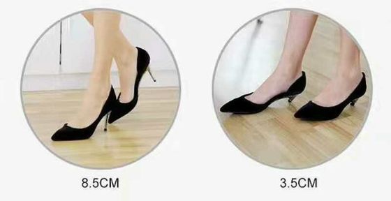 حذاء عالي للنساء قابل للطي مع حمالة معدنية مربعة حادة عادي مريحة أرضية PU مضادة للنزلق وزن خفيف