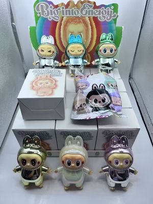 POP MART LABUBU الجيل الأول ماكرون مثير، الجيل الثاني صندوق أعمى من الفينيل، الجيل الثالث شخصية حركة عالية الطاقة